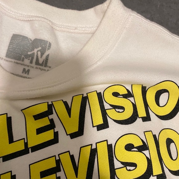 MTV sweatshirt & shirt set 💖 - Picture 2 of 4